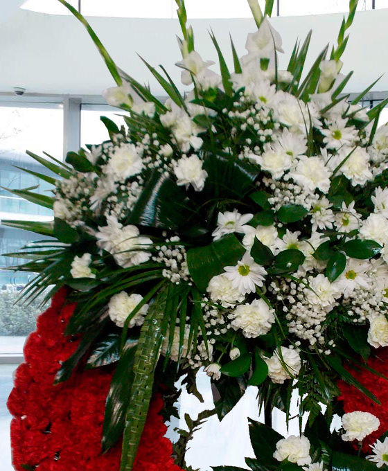 Corona Funeraria Clavel Supreme en Alcobendas