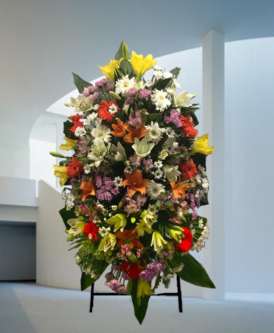Centro funerario de flores diversas